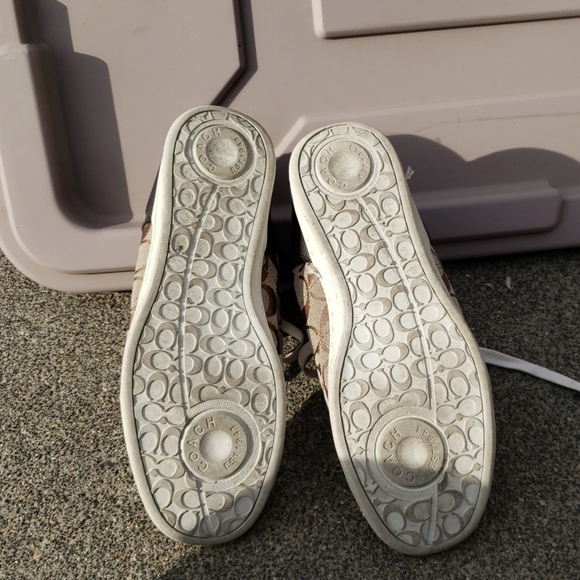 Coach Shoes - Picture 2 of 2